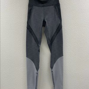LuLulemon - Worn twice. Excellent condition. Size 4